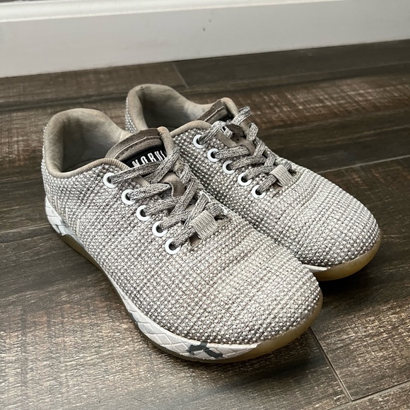 white heather granite trainer